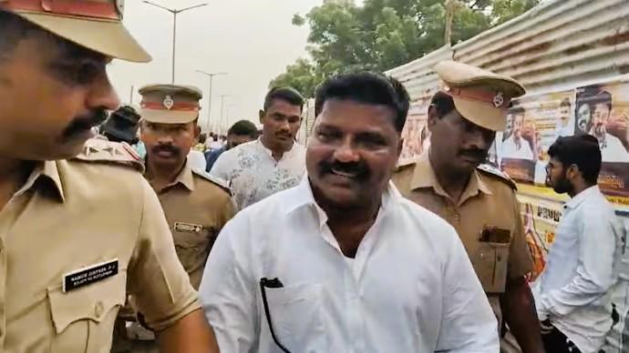 Man Detained With Gun at Vijay’s TVK Rally in Puducherry