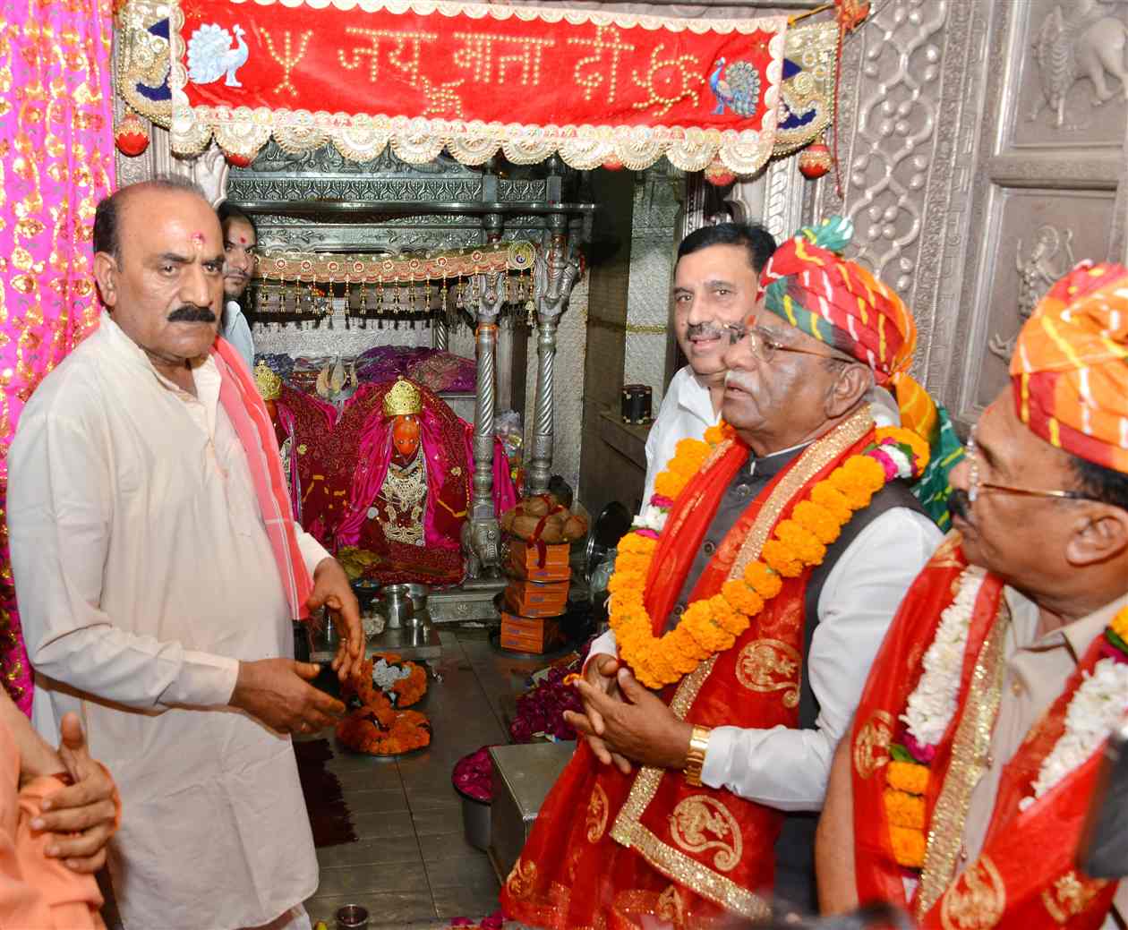 Governor Bagde and Speaker Devnani Visit Shakambhari Mata Temple in Sikar